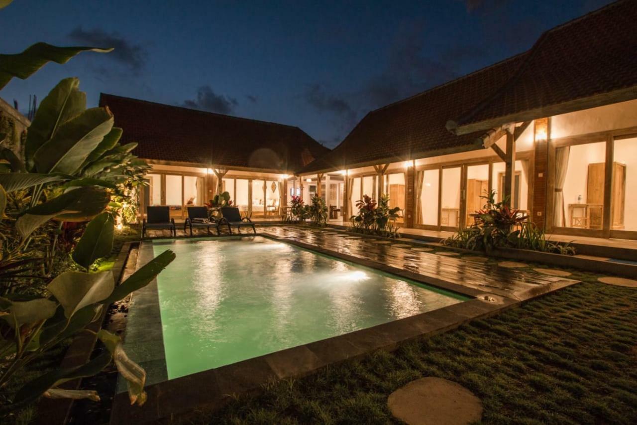 Devan Guest House Canggu Esterno foto